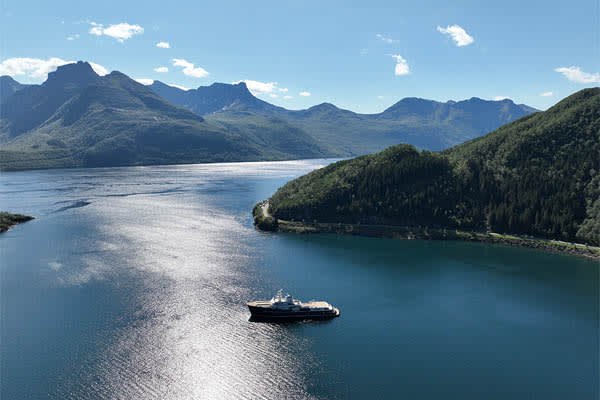 Aqua Lares - Zanzibar, Tanzania & The Coralline Seychelles: Zanzibar - Mahe - Day 1