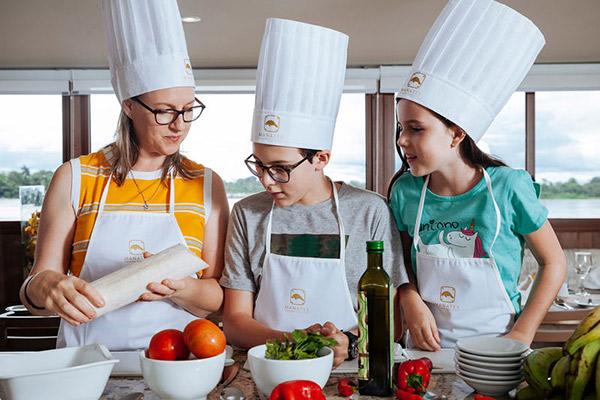 Manatee Amazon's 5-Day Itinerary Day Three - Cooking Activities Onboard.