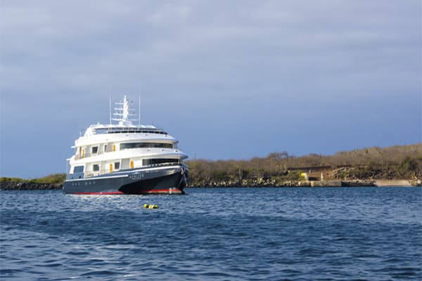 Galapagos Horizon - Central & Western Islands