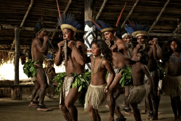Jacaré Acu's 5-Day Jau National Park Cruise Day Four - Indigenous Village Visit.