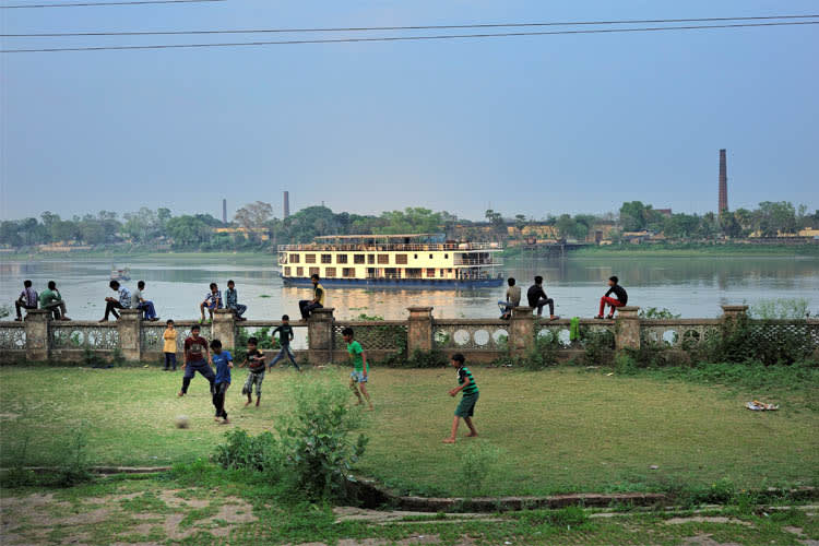 Rajmahal - Holy Ganges : Farakka - Patna - Day 6